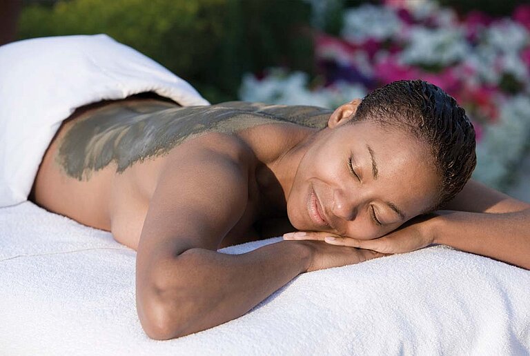 Algenkörperpackung im centrovital Day Spa ©moodboard/stock.adobe.com