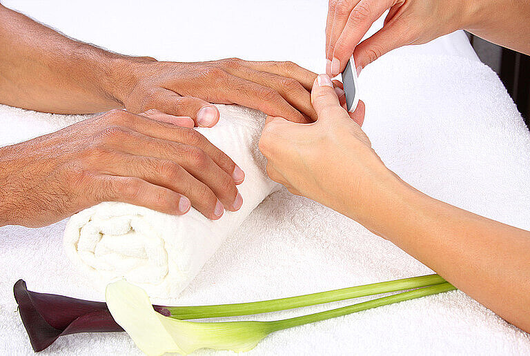 Maniküre für Männer im centrovital Day Spa ©Tomasz Papuga/Fotolia.com